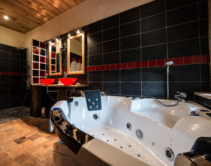 salledebainjacuzzi Château de l