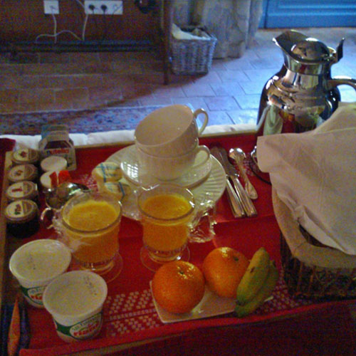 plateau-petit-dejeuner-room-service